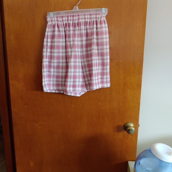 Shorts - Picture 1 of 3